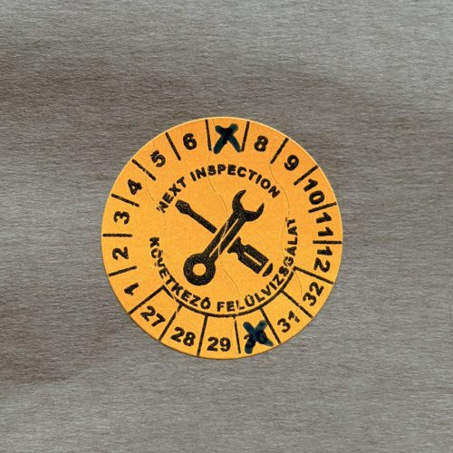 Biztonsági papír 6 éves (2027-2032) felülvizsgálati matrica 35 mm kör, fluo narancs