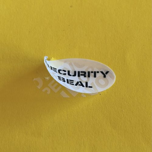 "SECURITY SEAL" VOID nyomot hagyó biztonsági matrica 30x15 mm ovális, matt fehér