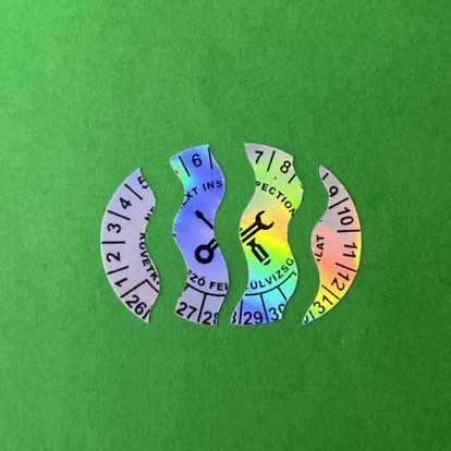 Hologramos vinyl 6 éves (2026-2031) felülvizsgálati matrica 30 mm kör