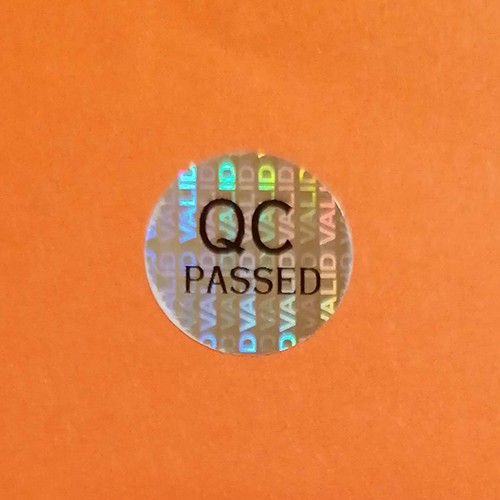 "QC PASSED" hologram biztonsági matrica 20 mm kör